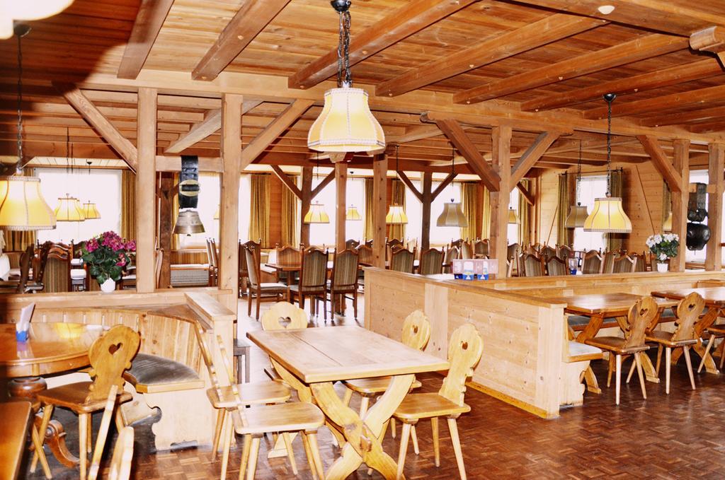 Hotel Loewen Lungern Exterior foto